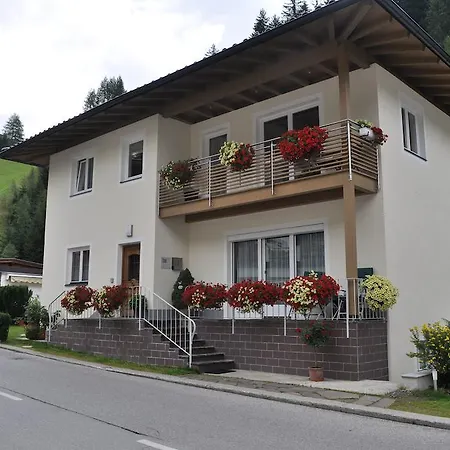 Dolomitenheim 公寓 Außervillgraten