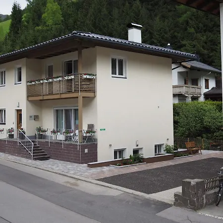 Dolomitenheim Apartmán *