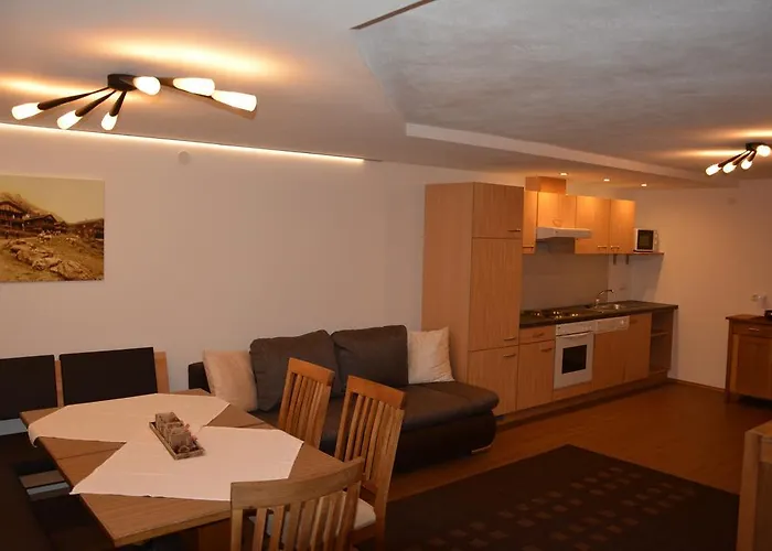 Dolomitenheim شقة